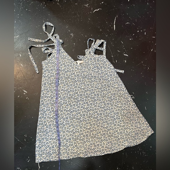 Zara Oversized Flower Dress - Picture 5 of 5